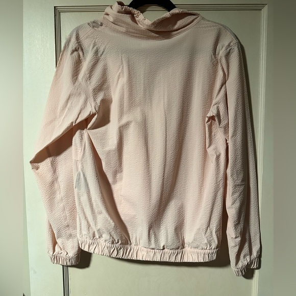 Lululemon Light weight 1/2 zip jacket - Picture 2 of 3